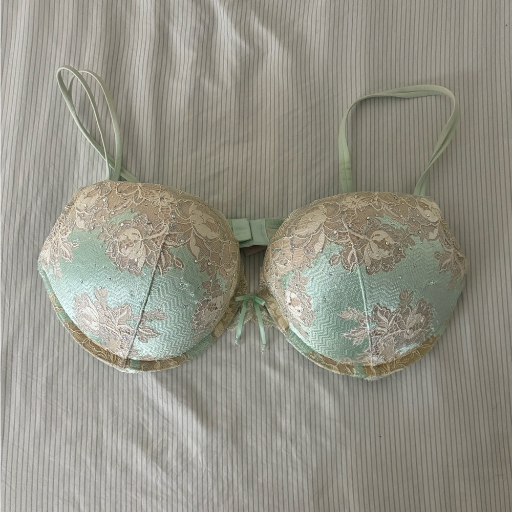 Victoria Secret Floral Very Sexy Plunge Pushup Bra